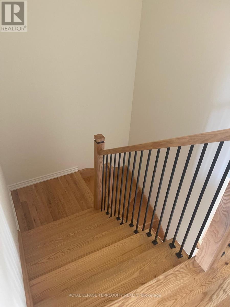1111 Marathon Avenue, Pickering, Ontario  L1X 0L7 - Photo 17 - E13713410