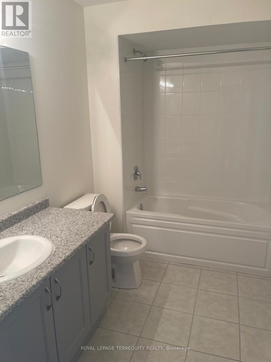1111 Marathon Avenue, Pickering, Ontario  L1X 0L7 - Photo 9 - E13713410