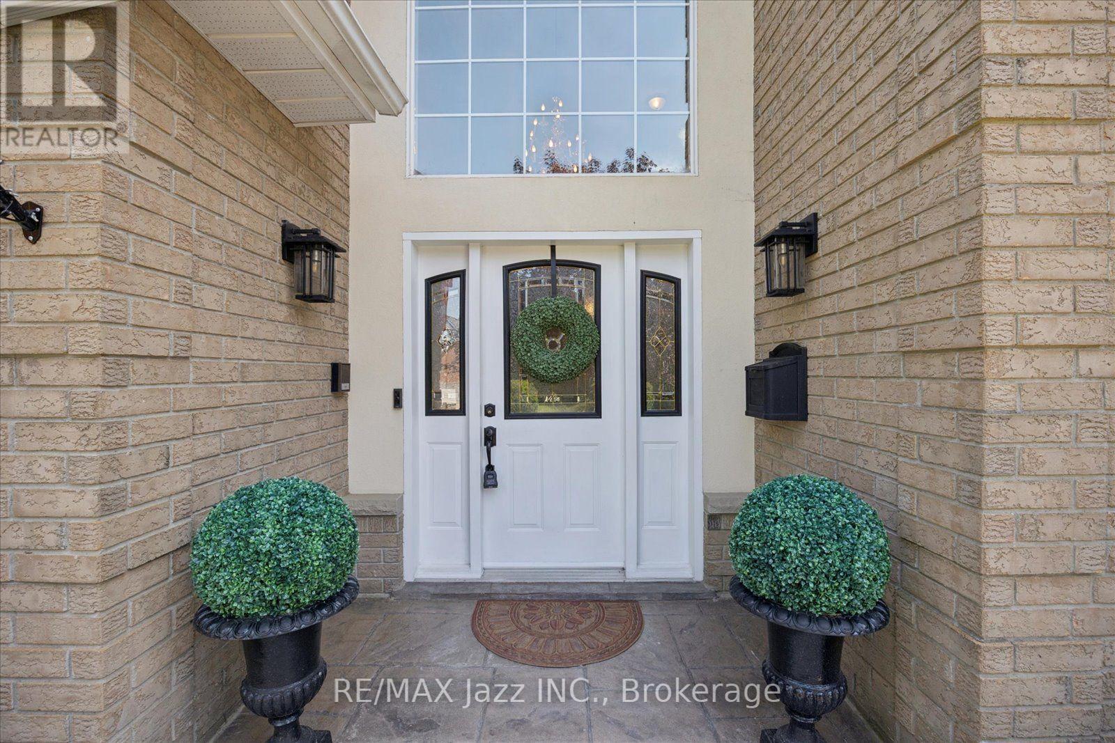 140 Taylorwood Court — photo 2