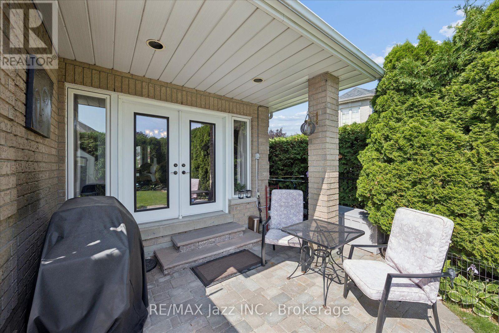 140 Taylorwood Court, Oshawa, Ontario  L1G 7V7 - Photo 40 - E13713310