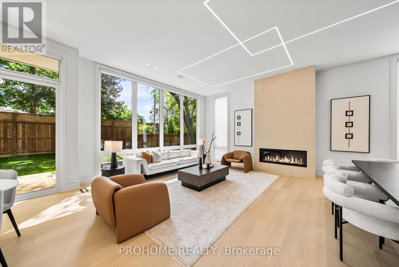 15 ALDERSHOT CRESCENT, Toronto, Ontario