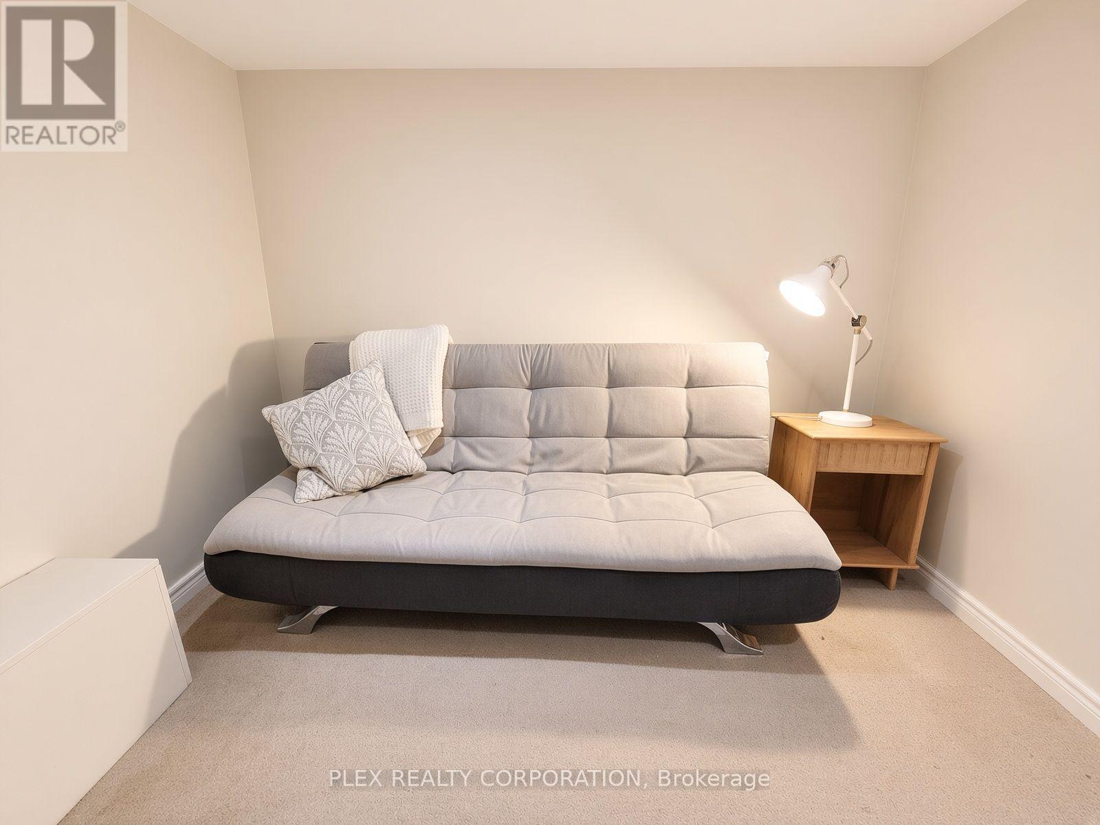 357 Victoria Park Avenue, Toronto, Ontario  M4E 3S9 - Photo 10 - E13709138