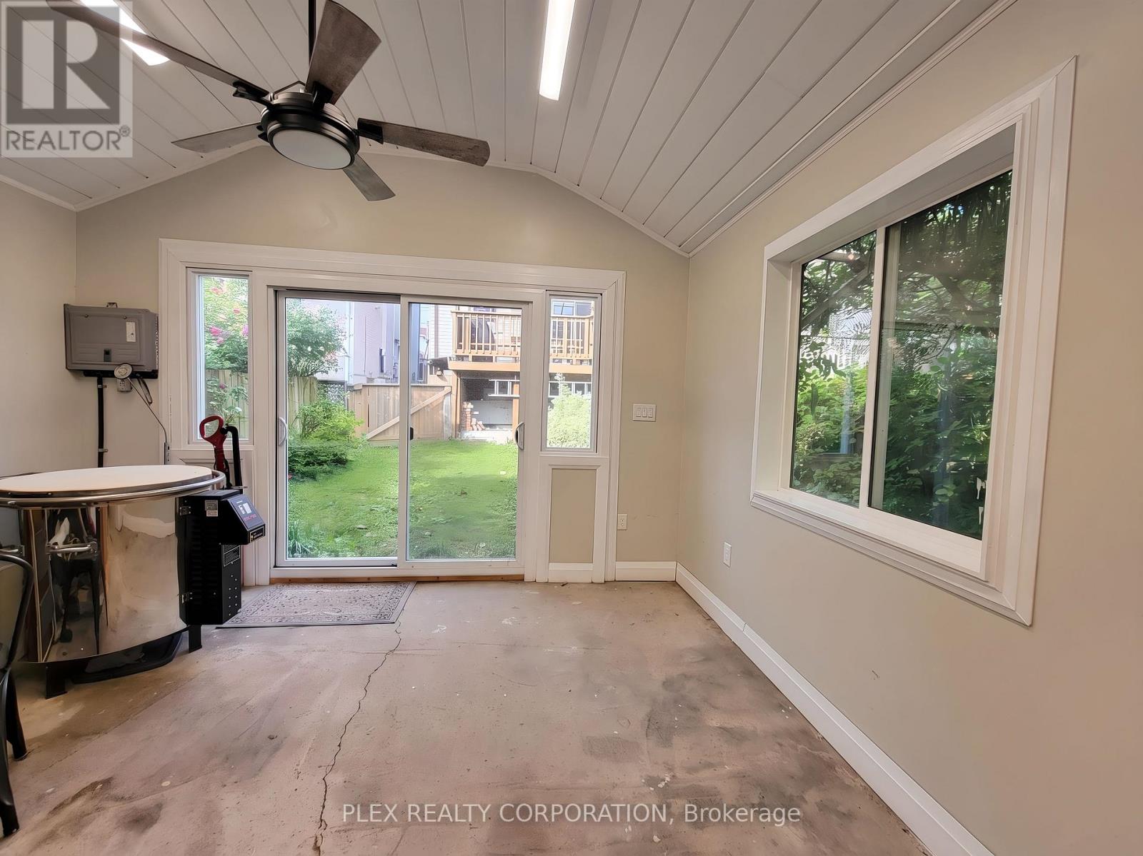 357 Victoria Park Avenue, Toronto, Ontario  M4E 3S9 - Photo 18 - E13709138