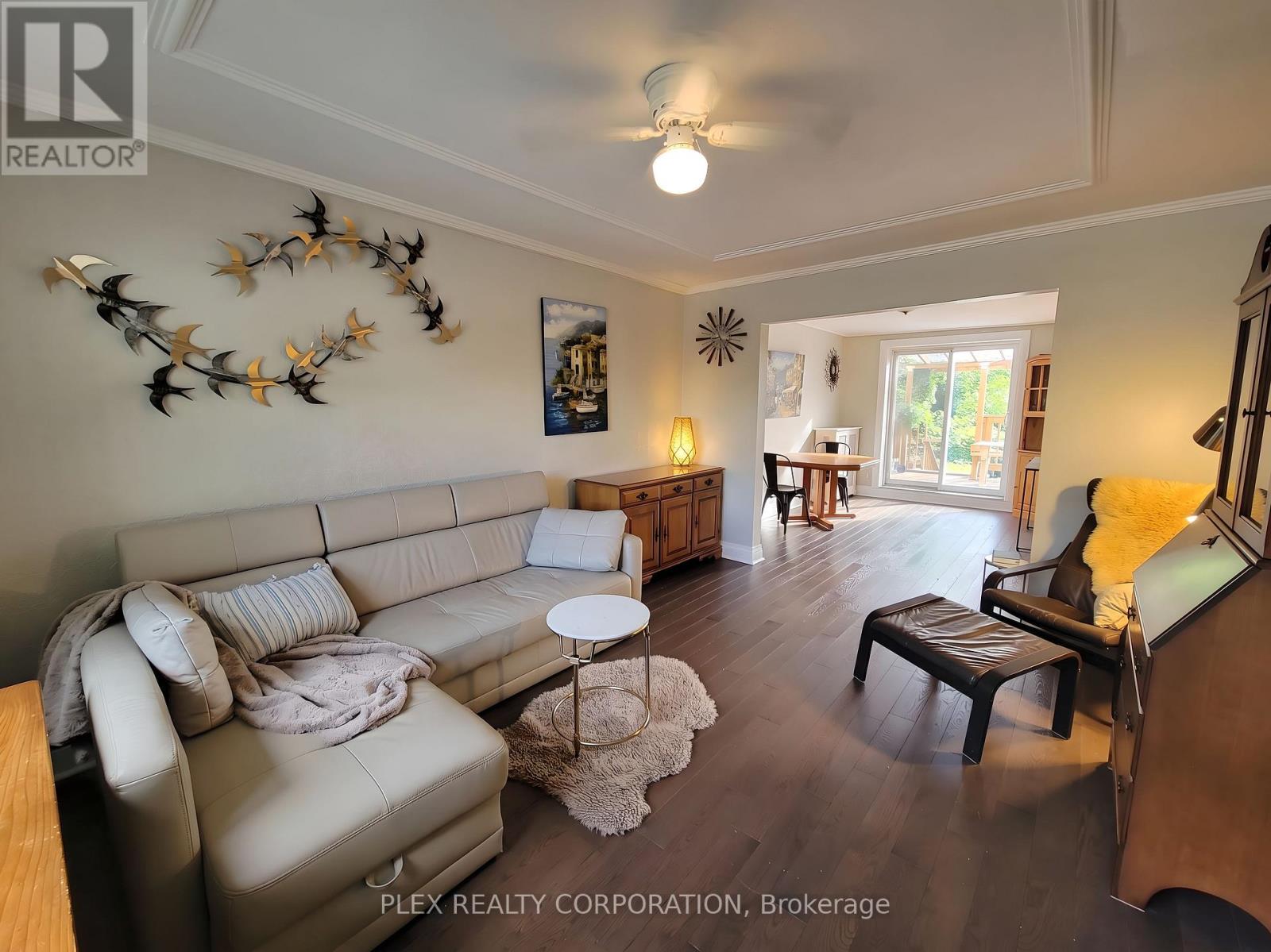 357 Victoria Park Avenue, Toronto, Ontario  M4E 3S9 - Photo 2 - E13709138