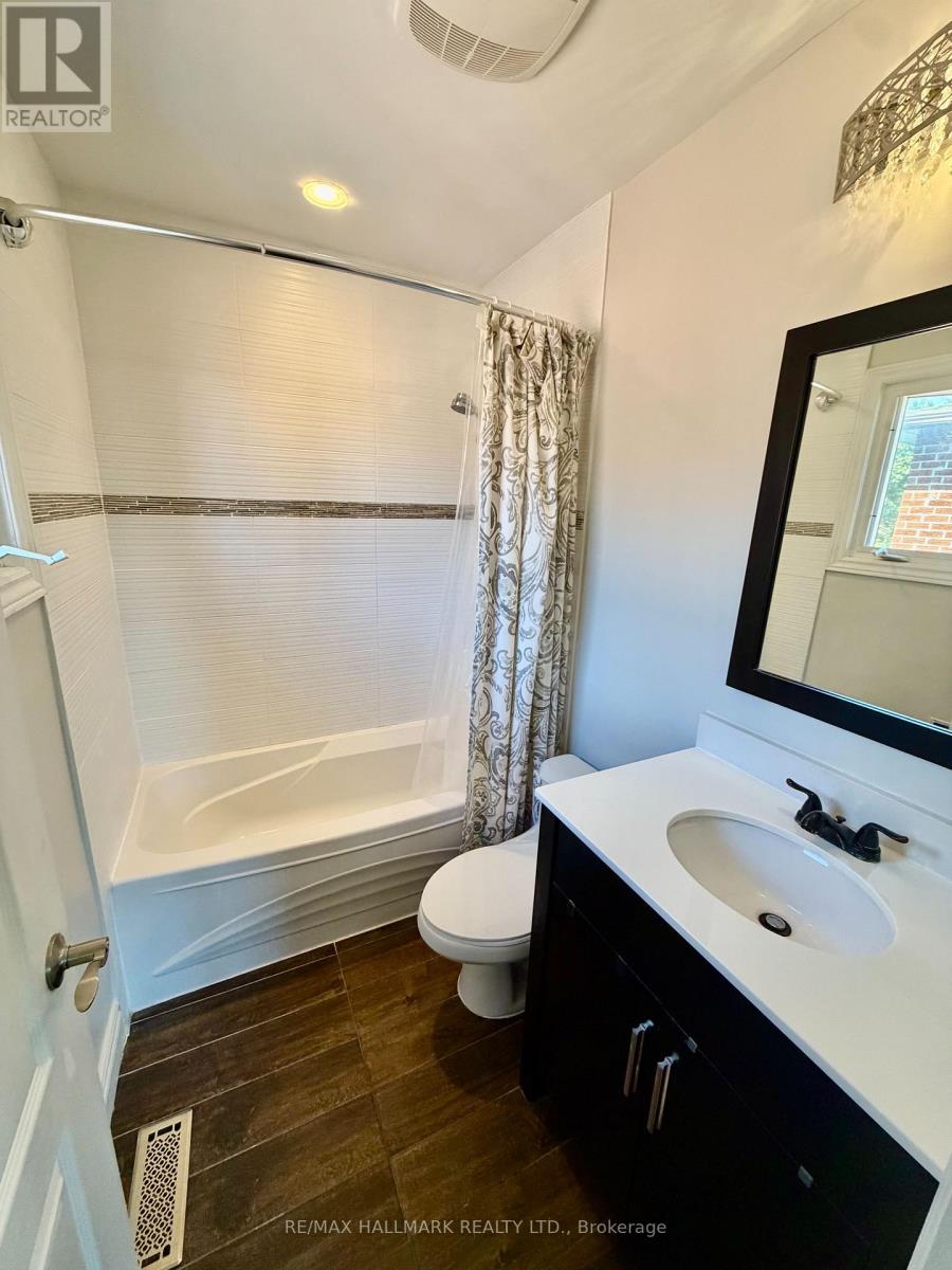 27 Pugsley Avenue, Richmond Hill, Ontario  L4C 8V2 - Photo 14 - N13713186