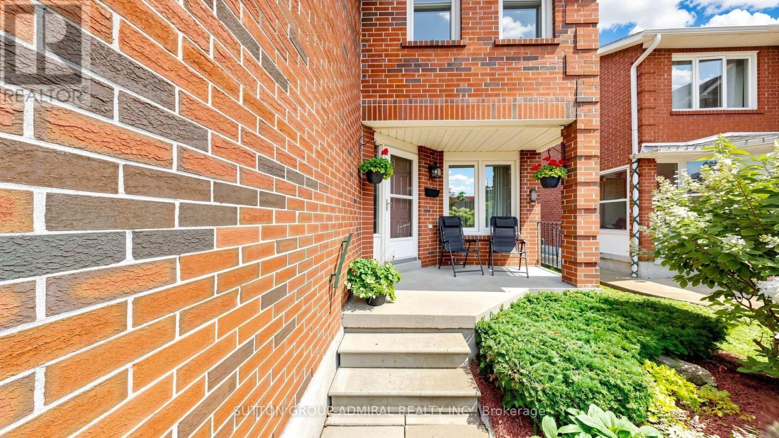 160 Marlott Road, Vaughan, Ontario  L6A 1H2 - Photo 7 - N13713348