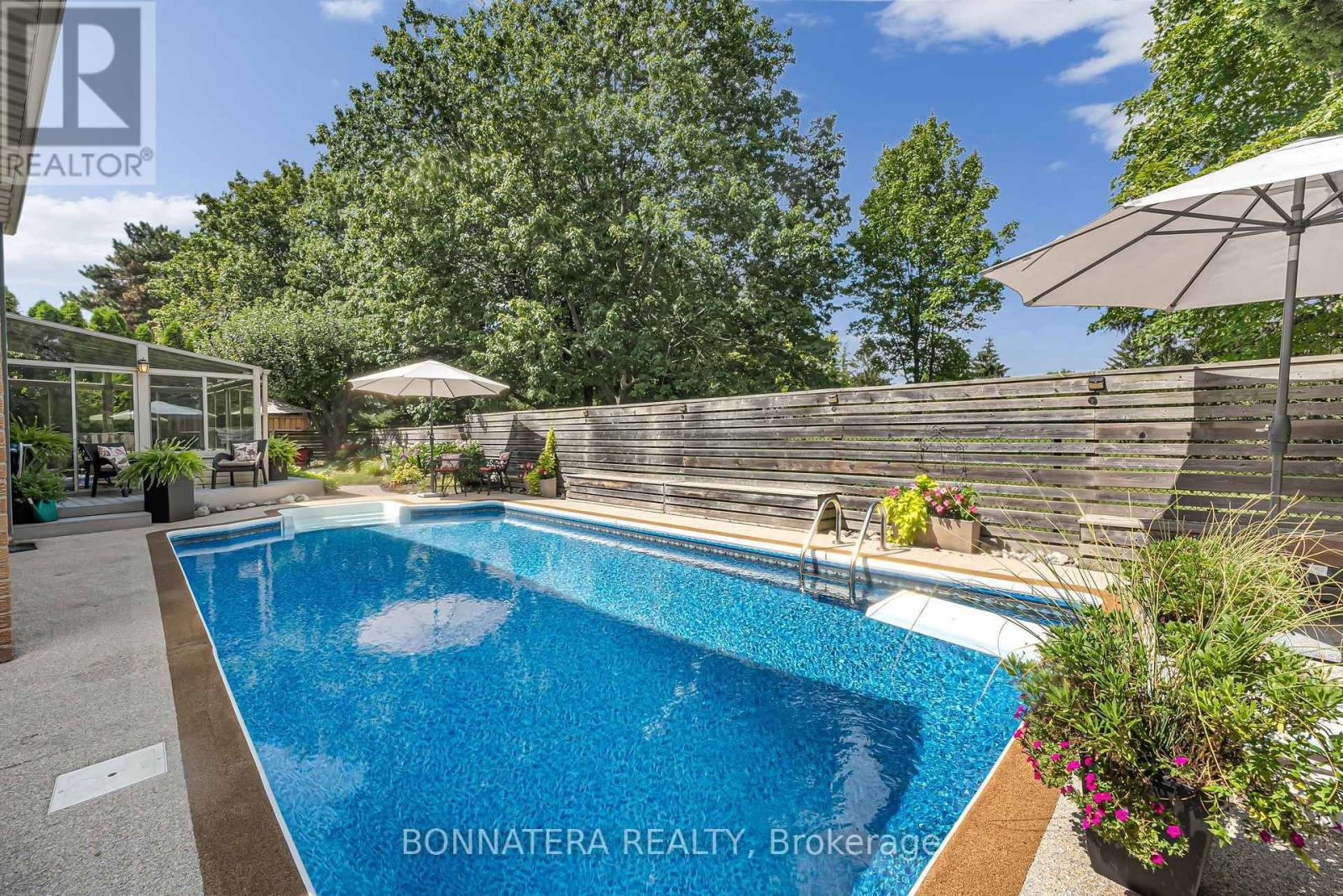 1409 Holly Court, Oakville, Ontario  L6H 3H4 - Photo 20 - W13712936