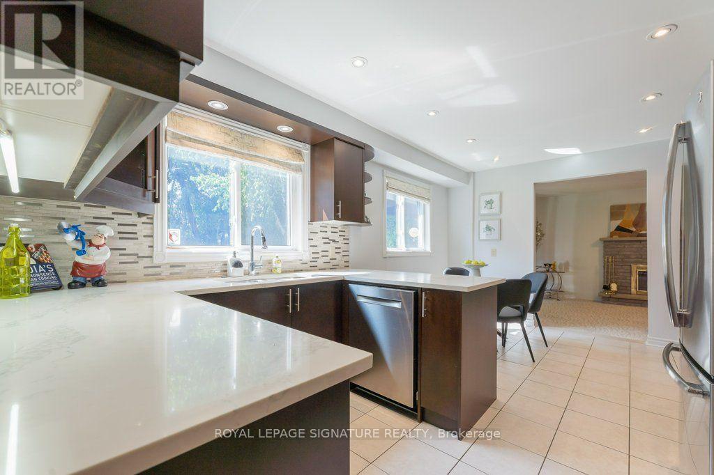25 Stiver Court, Markham (Unionville), Ontario  L3R 2R1 - Photo 6 - N13713392
