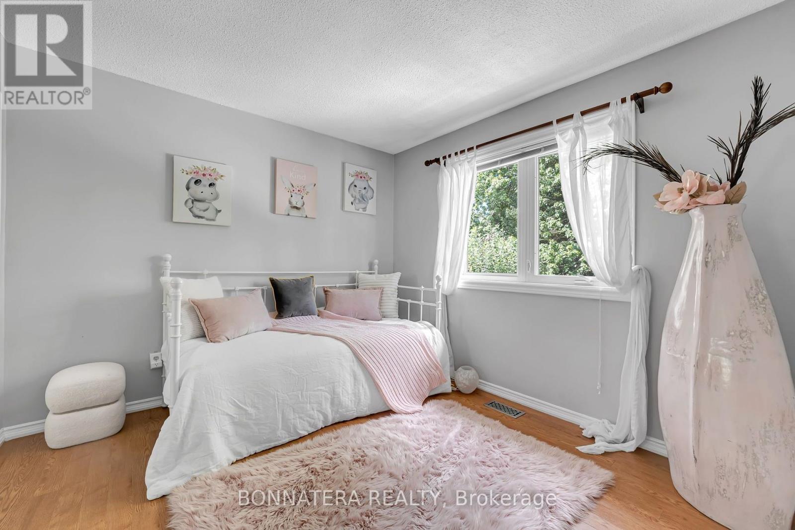 1409 Holly Court, Oakville, Ontario  L6H 3H4 - Photo 30 - W13712936