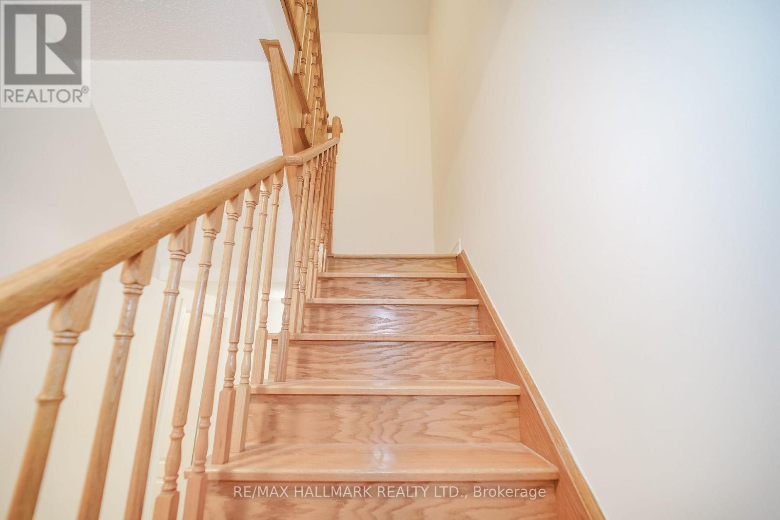 135 Maroon Drive, Richmond Hill, Ontario  L4E 5B7 - Photo 14 - N13713404
