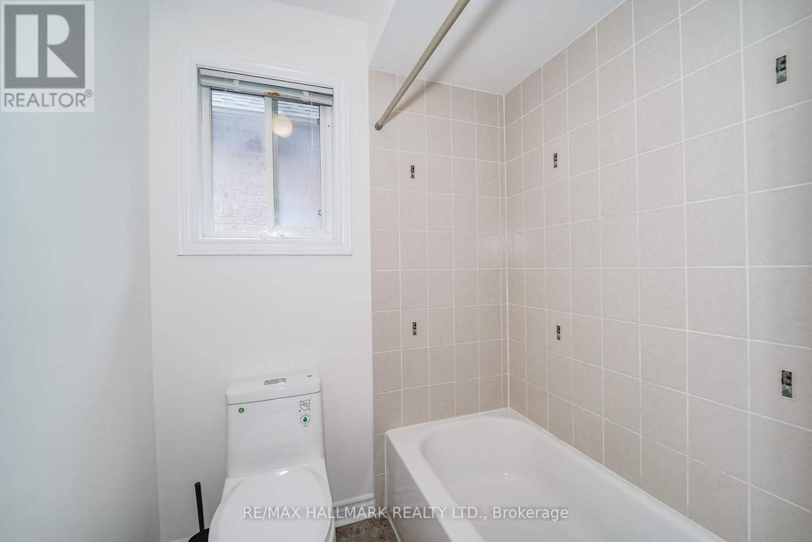135 Maroon Drive, Richmond Hill, Ontario  L4E 5B7 - Photo 20 - N13713404