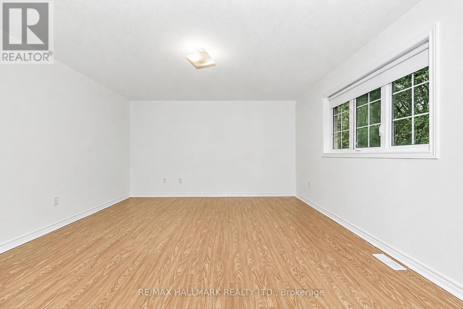 135 Maroon Drive, Richmond Hill, Ontario  L4E 5B7 - Photo 22 - N13713404