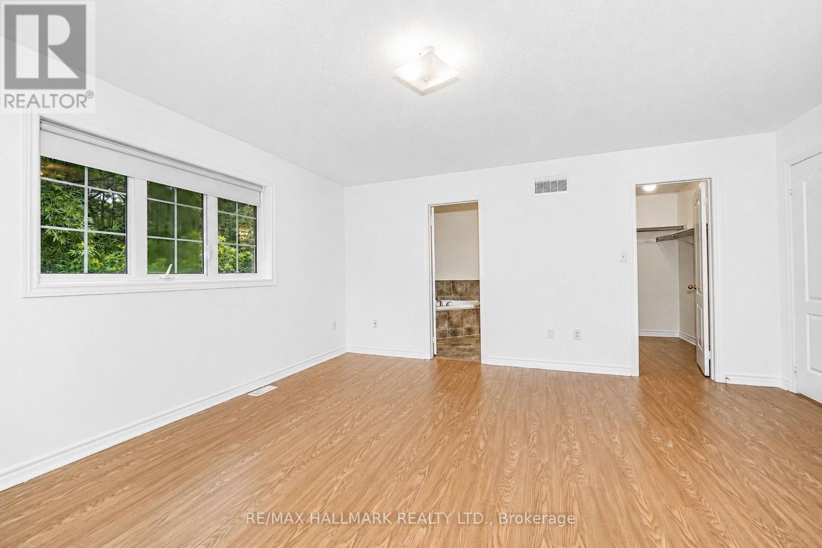 135 Maroon Drive, Richmond Hill, Ontario  L4E 5B7 - Photo 23 - N13713404