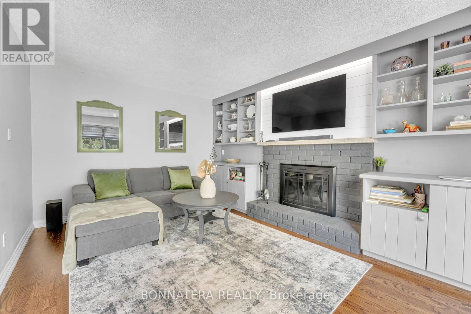 1409 Holly Court, Oakville, Ontario  L6H 3H4 - Photo 14 - W13712936