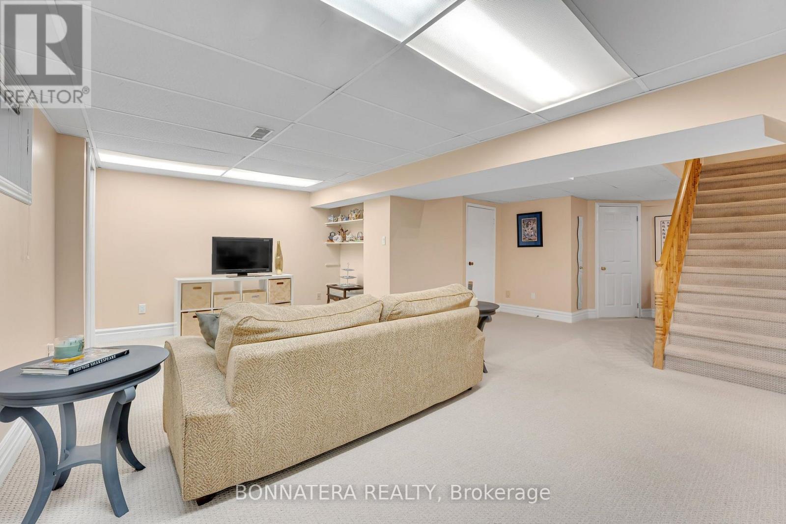 1409 Holly Court, Oakville, Ontario  L6H 3H4 - Photo 33 - W13712936