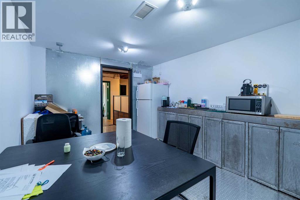 2510 Dartmouth Road SE, Calgary, Alberta  T2G 2H9 - Photo 11 - A2334866