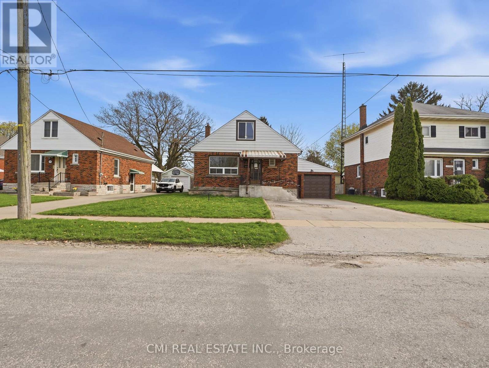6476 Maranda Street, Niagara Falls, Ontario  L2G 1Z7 - Photo 2 - X13670102
