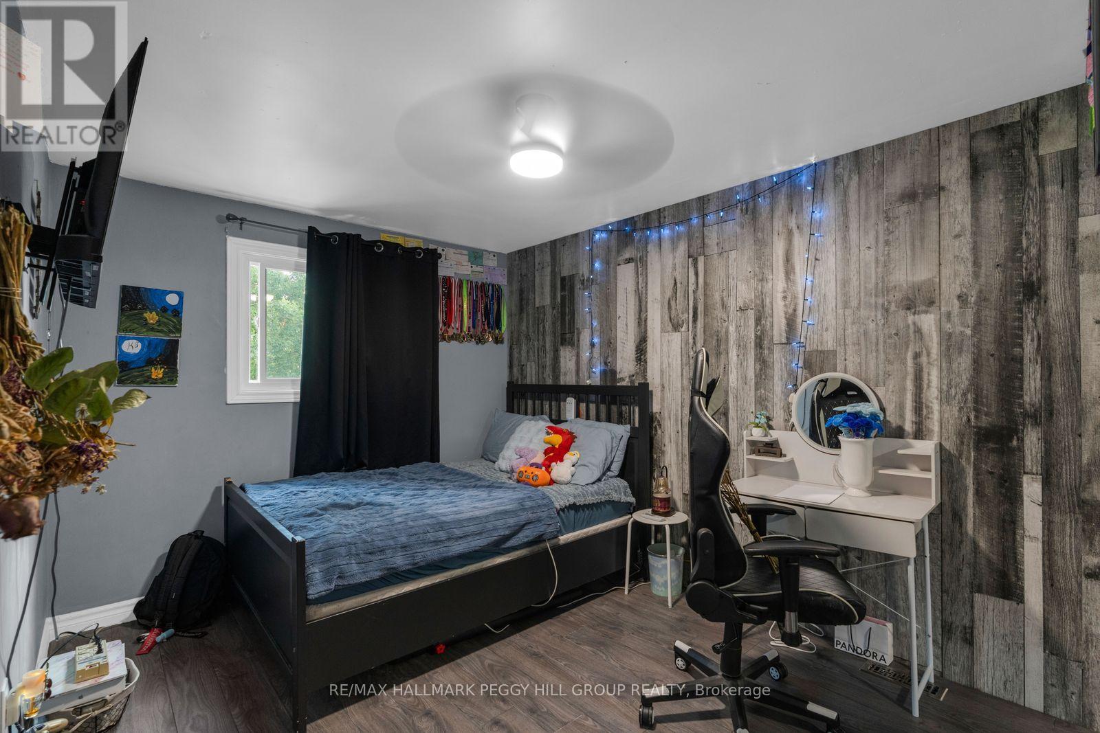 211 Hickling Trail, Barrie, Ontario  L4M 5W6 - Photo 11 - S13713184