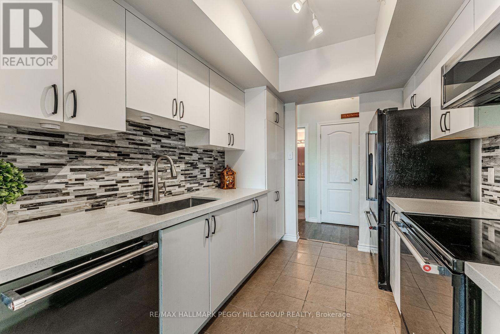 402 - 40 Ferndale Drive S, Barrie, Ontario  L4N 2L3 - Photo 5 - S13713326