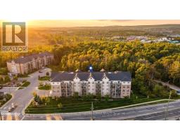 402 - 40 FERNDALE DRIVE S, Barrie, Ontario