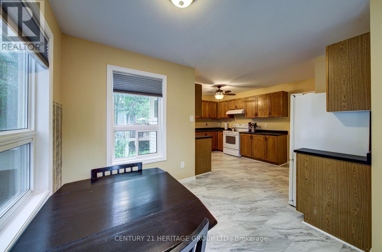 68 Dyer Drive, Wasaga Beach, Ontario  L9Z 1E4 - Photo 10 - S13713334