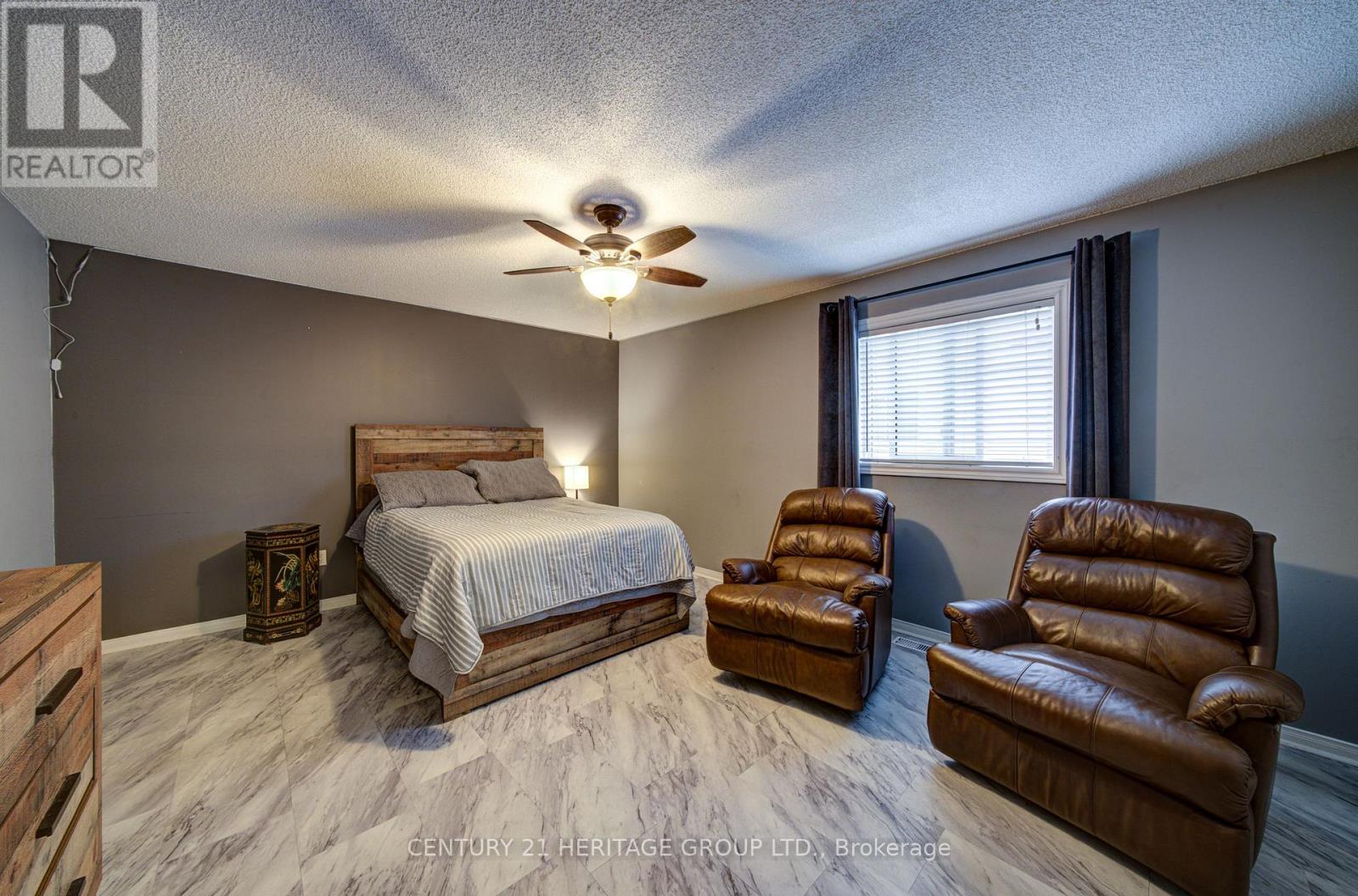 68 Dyer Drive, Wasaga Beach, Ontario  L9Z 1E4 - Photo 14 - S13713334