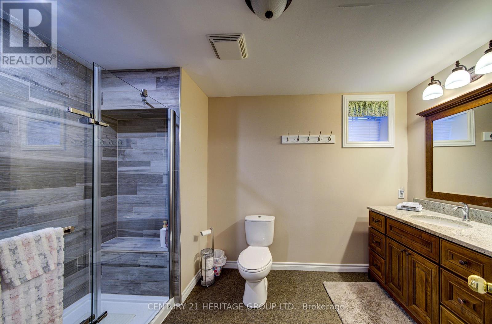 68 Dyer Drive, Wasaga Beach, Ontario  L9Z 1E4 - Photo 20 - S13713334