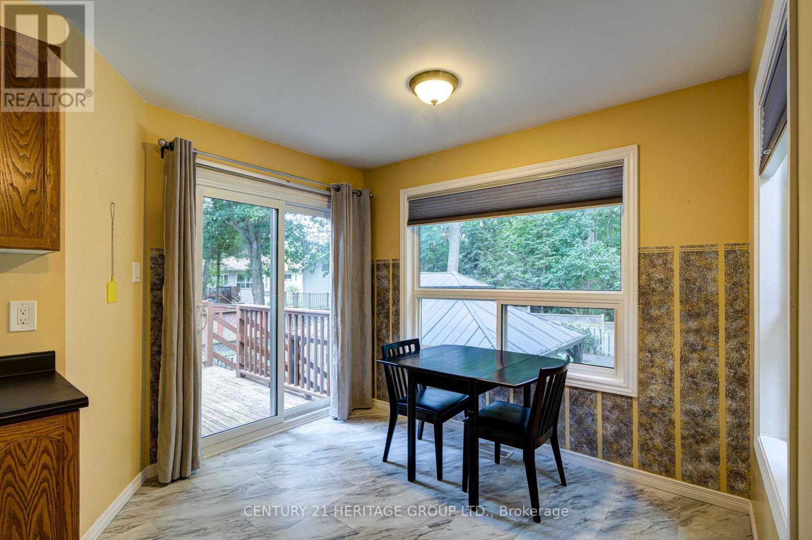 68 Dyer Drive, Wasaga Beach, Ontario  L9Z 1E4 - Photo 9 - S13713334