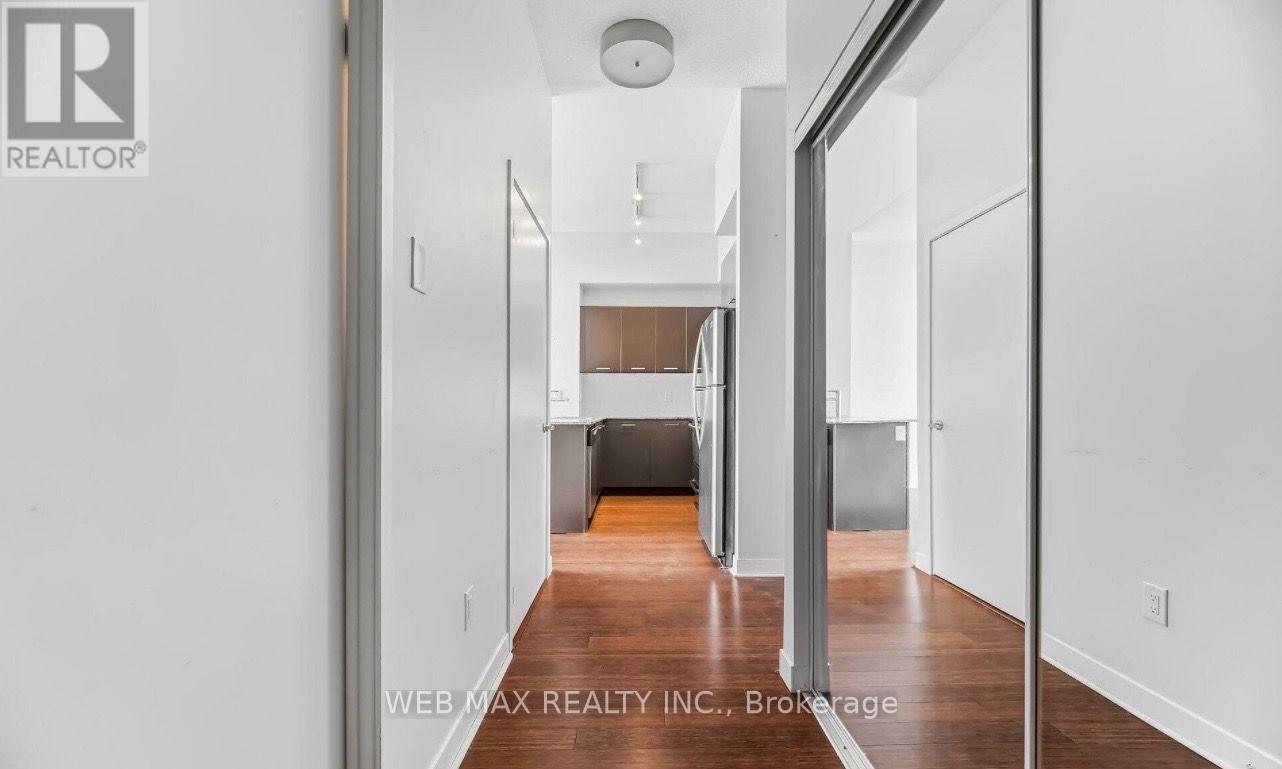 3212 - 360 Square One Drive, Mississauga, Ontario  L5B 0G7 - Photo 2 - W13713216