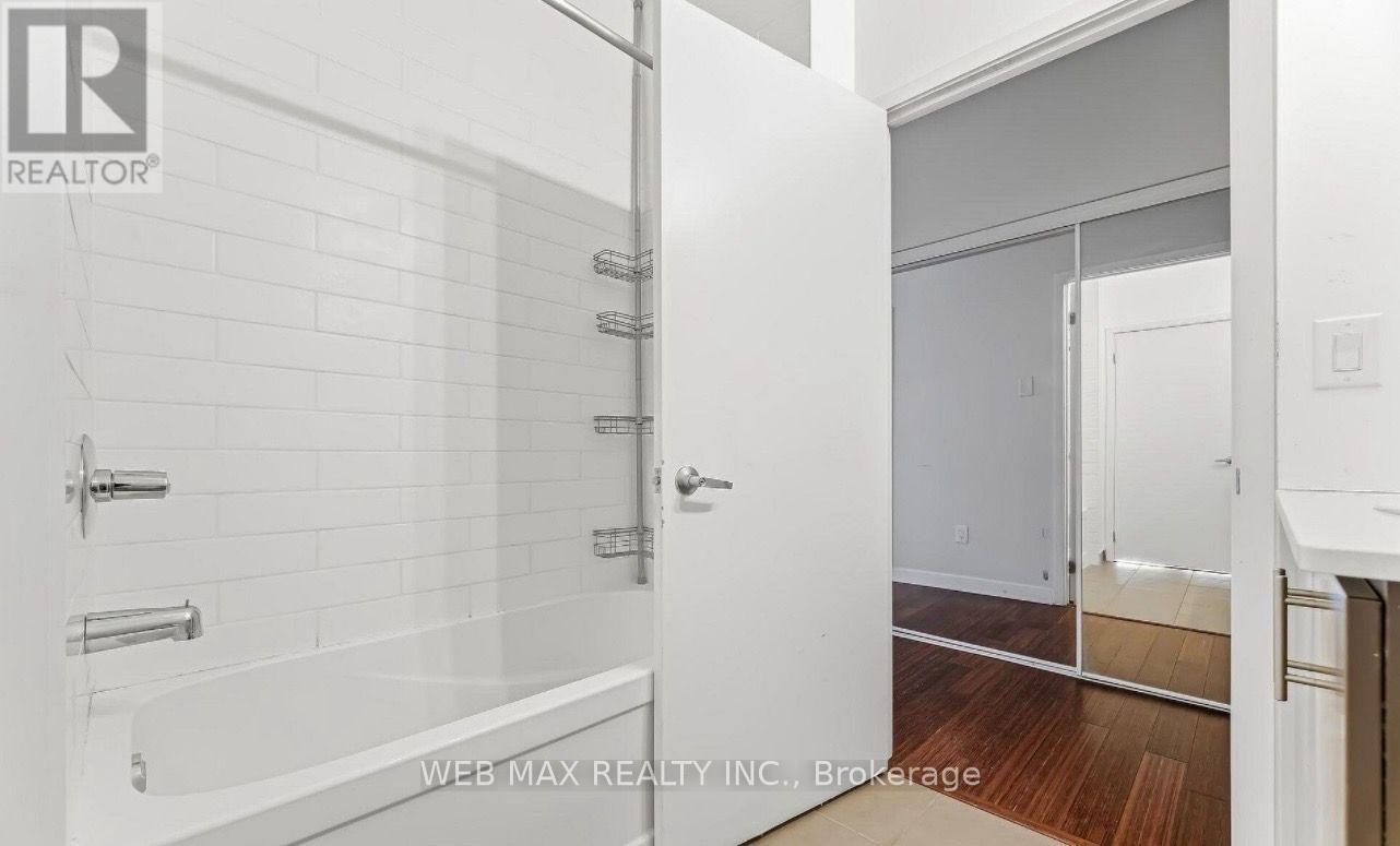 3212 - 360 Square One Drive, Mississauga, Ontario  L5B 0G7 - Photo 9 - W13713216