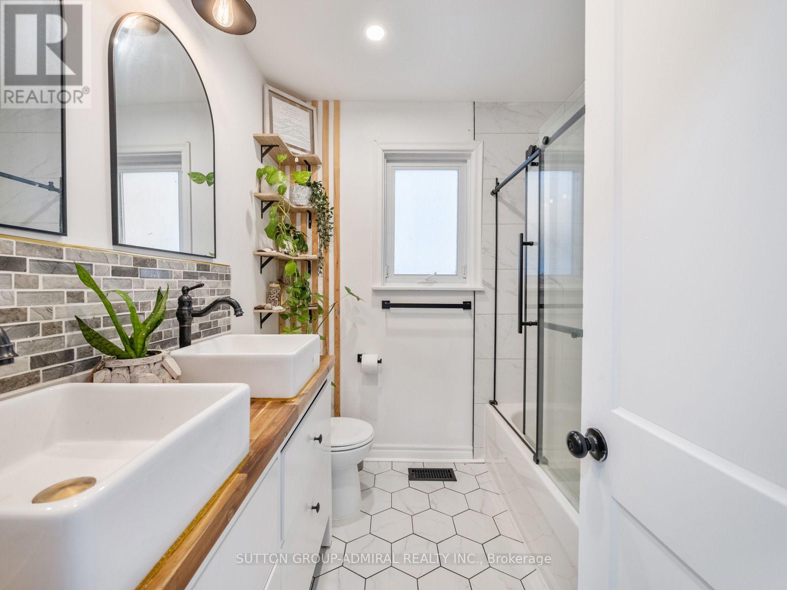 65 Woodbury Road, Toronto, Ontario  M8W 1X8 - Photo 22 - W13713244