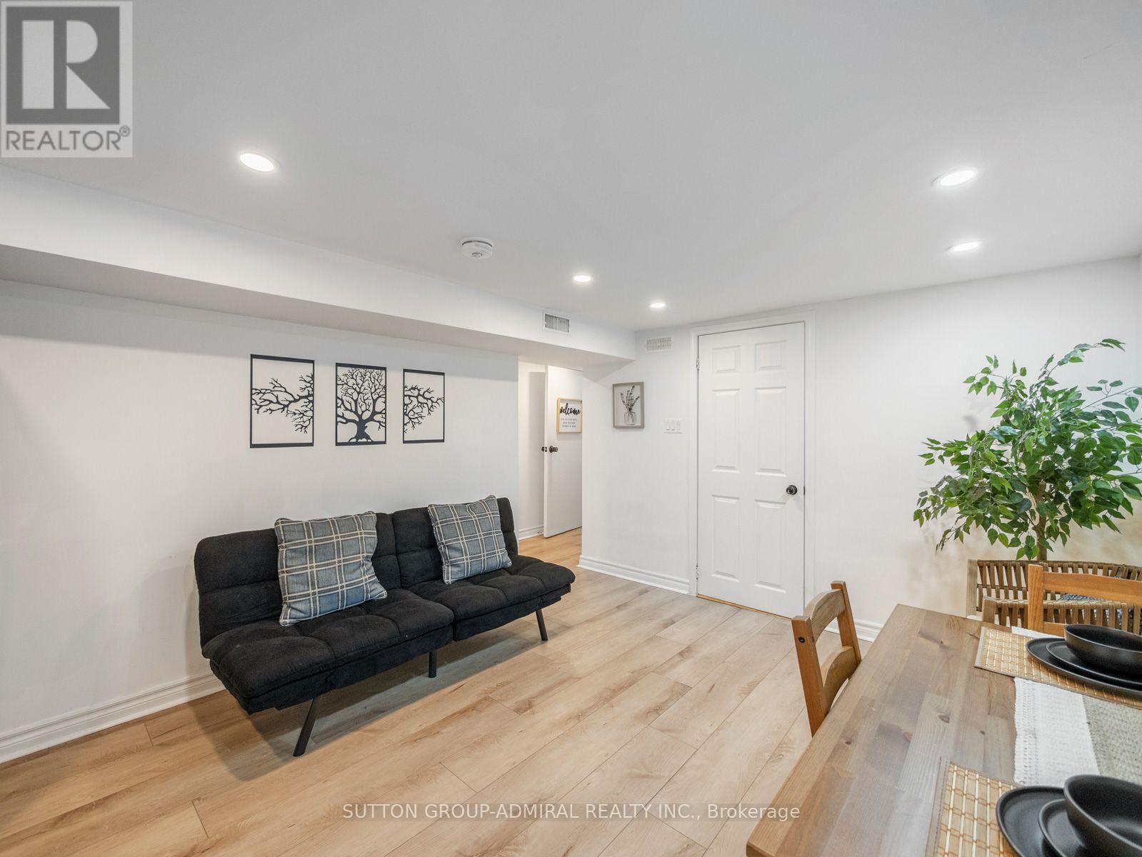 65 Woodbury Road, Toronto, Ontario  M8W 1X8 - Photo 29 - W13713244