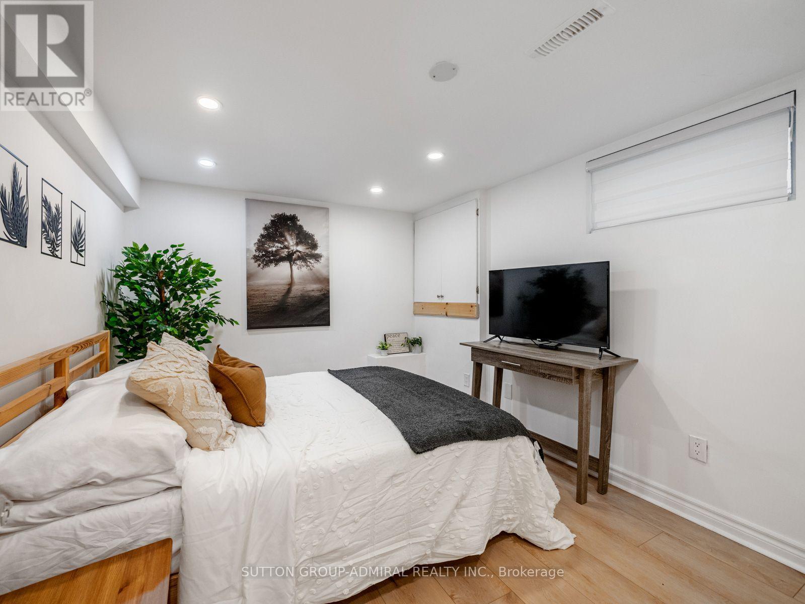 65 Woodbury Road, Toronto, Ontario  M8W 1X8 - Photo 30 - W13713244