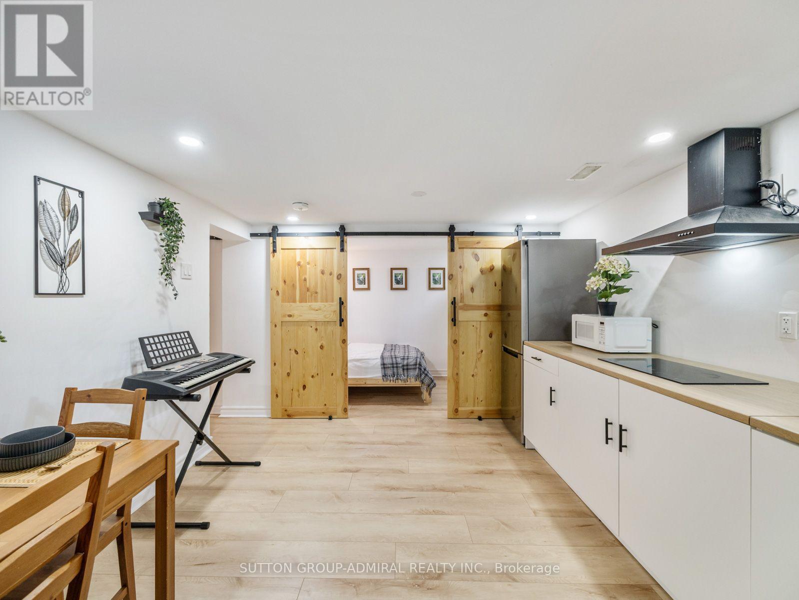 65 Woodbury Road, Toronto, Ontario  M8W 1X8 - Photo 36 - W13713244