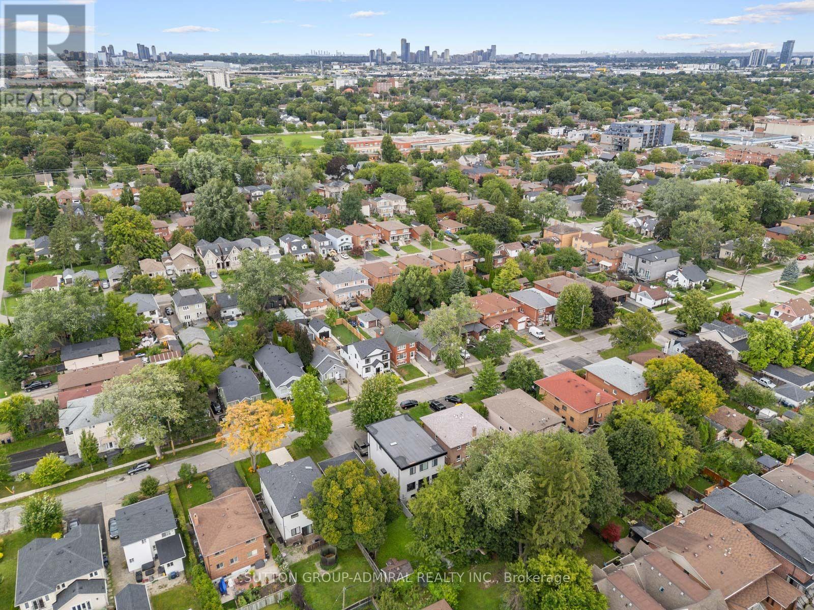 65 Woodbury Road, Toronto, Ontario  M8W 1X8 - Photo 48 - W13713244