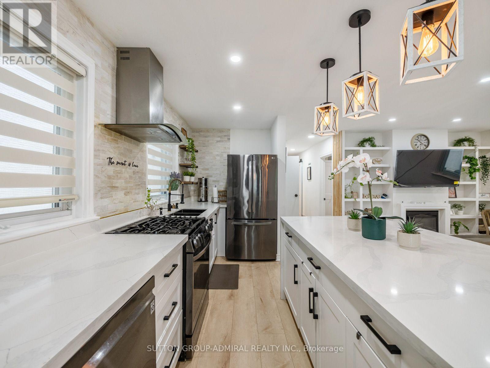 65 Woodbury Road, Toronto, Ontario  M8W 1X8 - Photo 5 - W13713244
