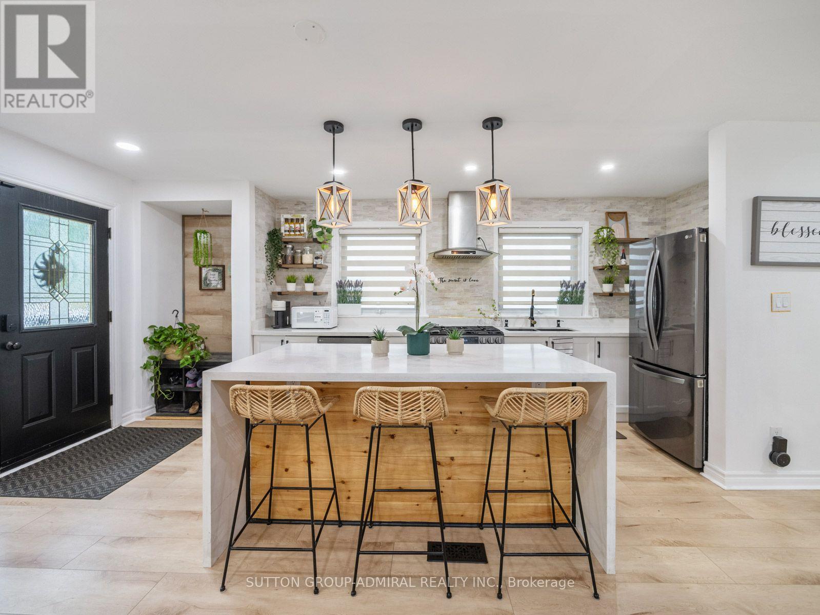 65 Woodbury Road, Toronto, Ontario  M8W 1X8 - Photo 7 - W13713244