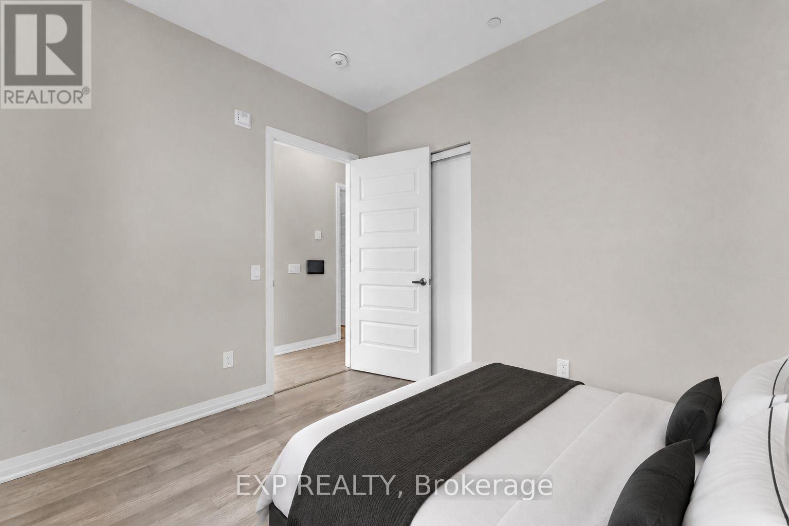 416 - 95 Dundas Street W, Oakville, Ontario  L6M 5N4 - Photo 13 - W13713246