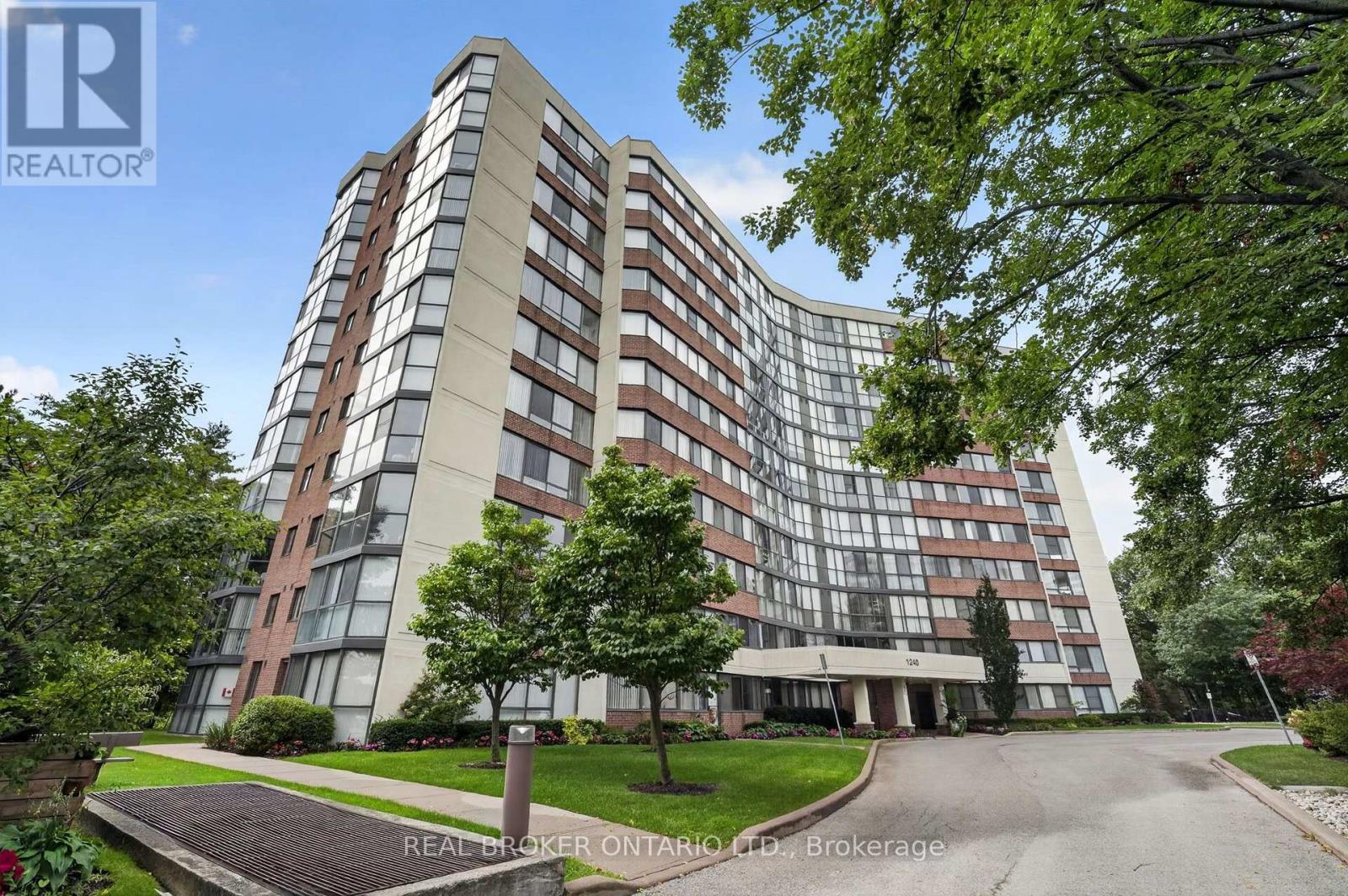 904 - 1240 MARLBOROUGH COURT, Oakville, Ontario