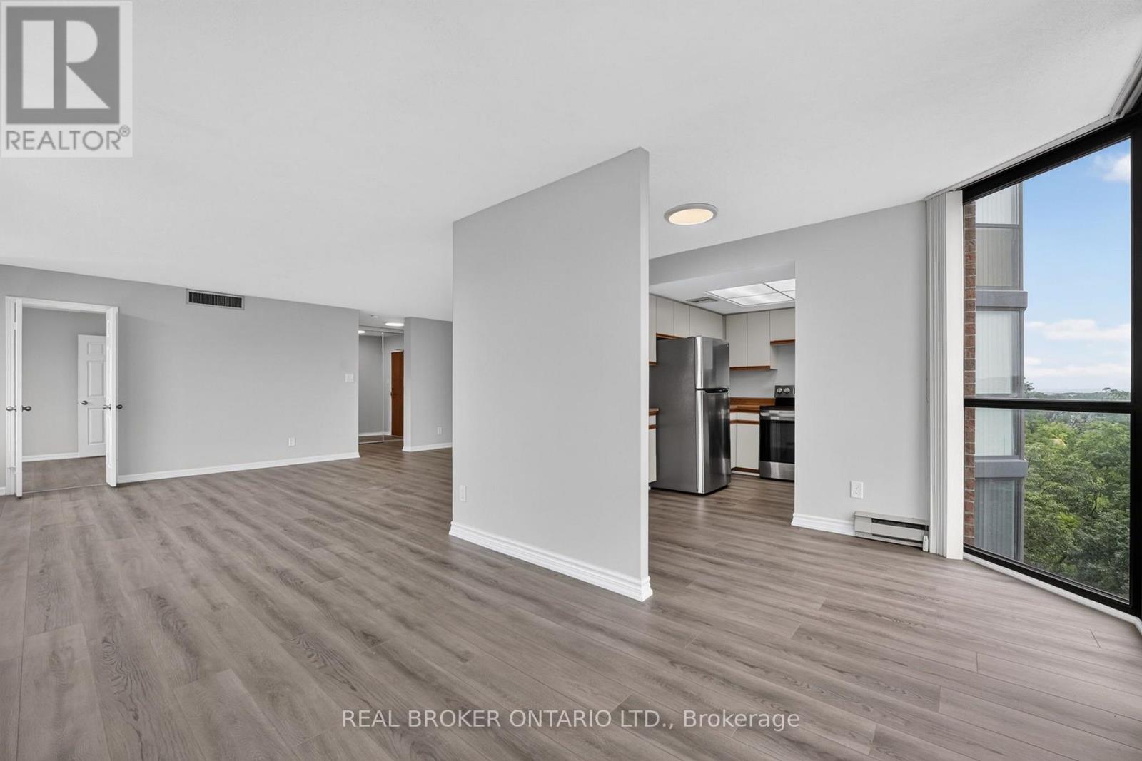 904 - 1240 Marlborough Court, Oakville, Ontario  L6H 3K7 - Photo 15 - W13713284