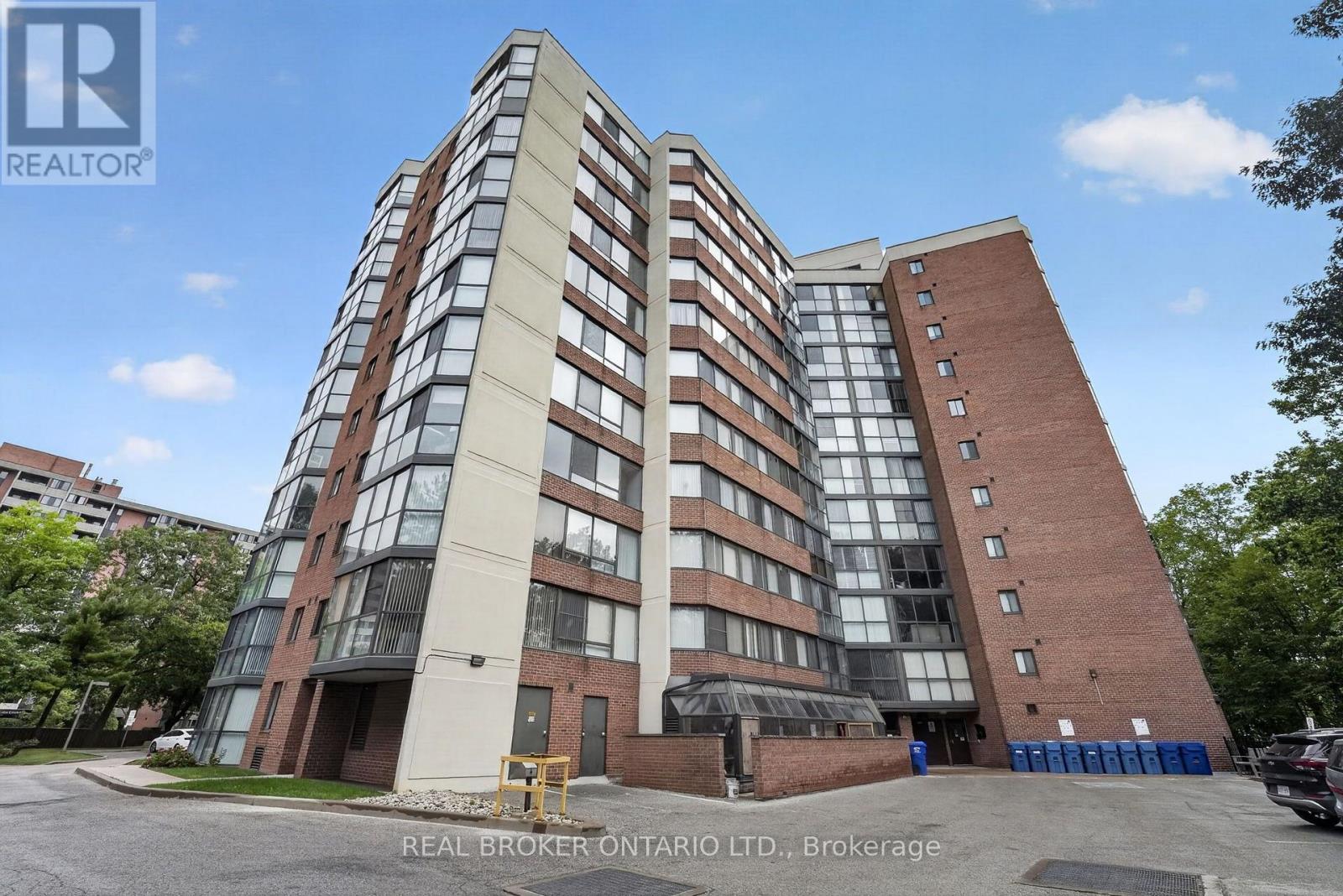 904 - 1240 Marlborough Court, Oakville, Ontario  L6H 3K7 - Photo 2 - W13713284