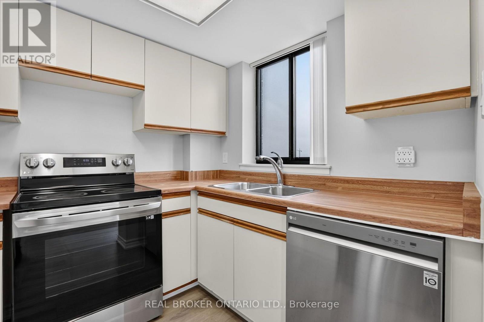 904 - 1240 Marlborough Court, Oakville, Ontario  L6H 3K7 - Photo 22 - W13713284