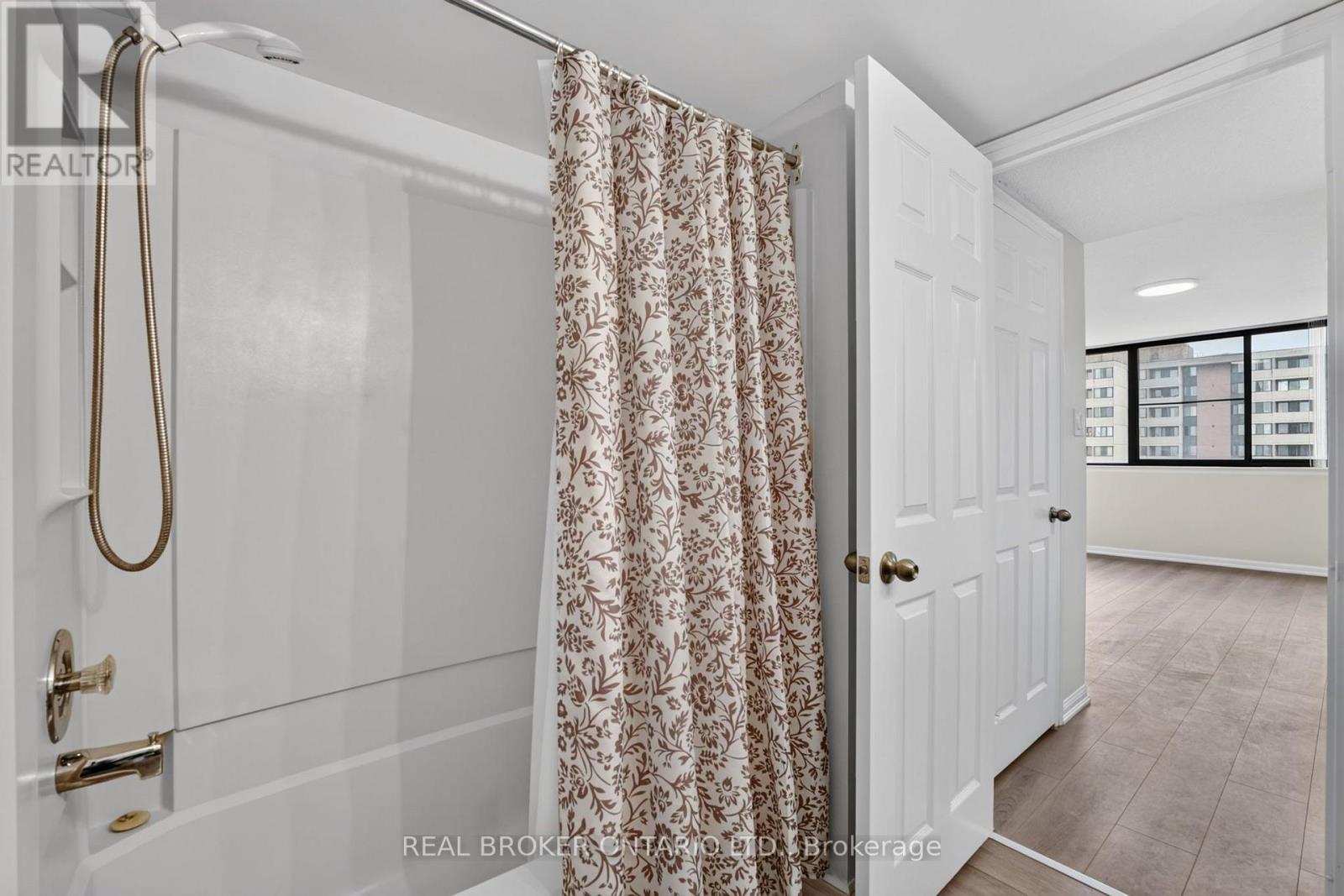 904 - 1240 Marlborough Court, Oakville, Ontario  L6H 3K7 - Photo 35 - W13713284