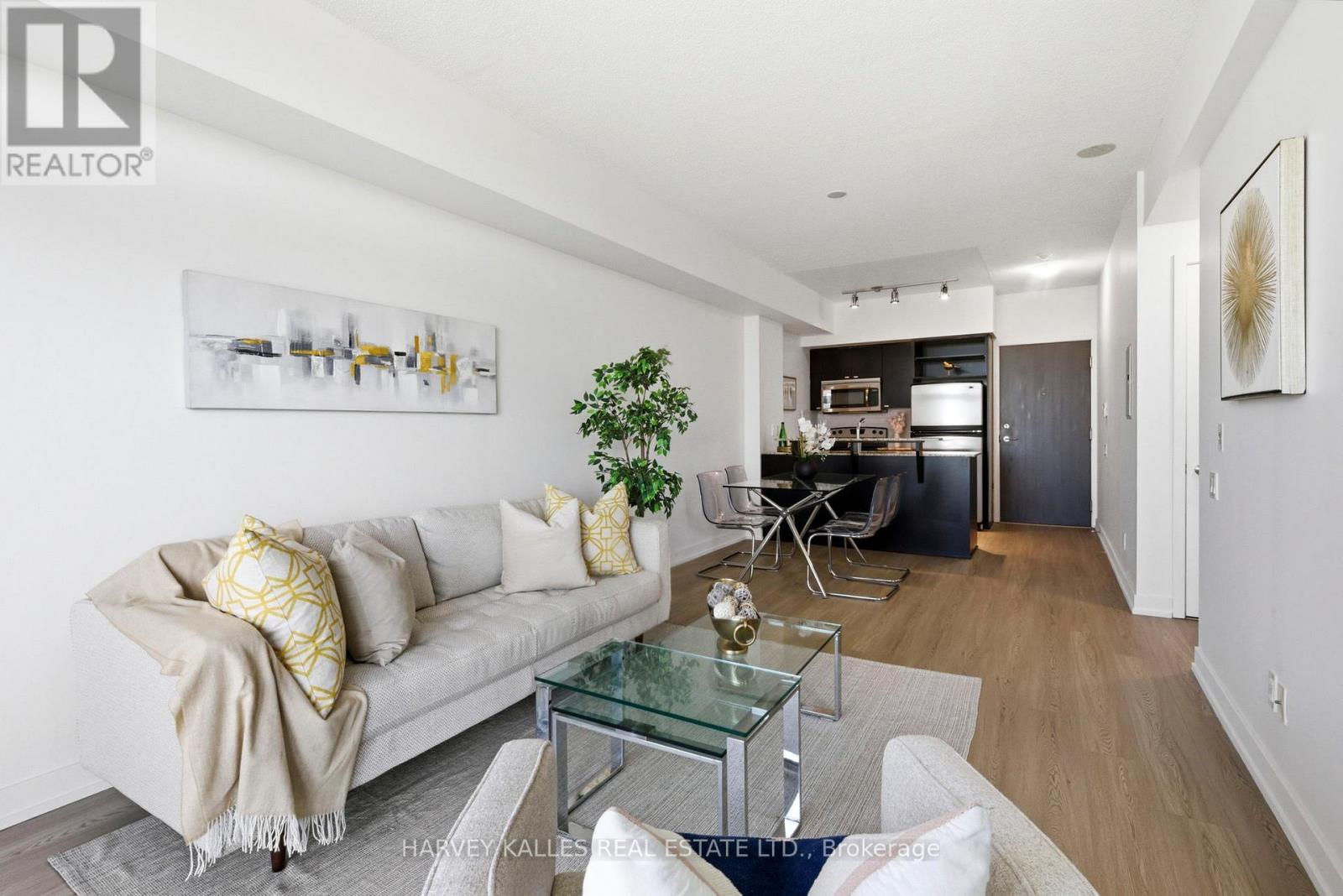 701 - 103 The Queensway, Toronto, Ontario  M6S 5B3 - Photo 5 - W13713322