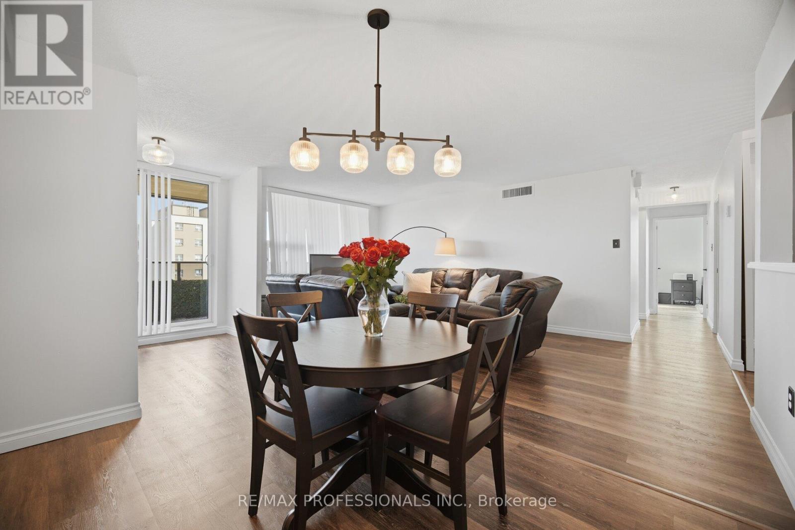 902 - 15 La Rose Avenue, Toronto, Ontario  M9P 1A7 - Photo 14 - W13713344