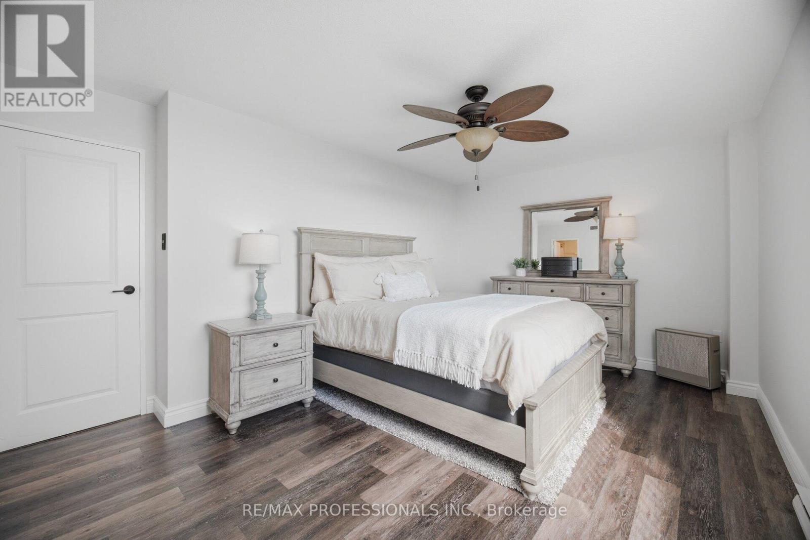 902 - 15 La Rose Avenue, Toronto, Ontario  M9P 1A7 - Photo 21 - W13713344