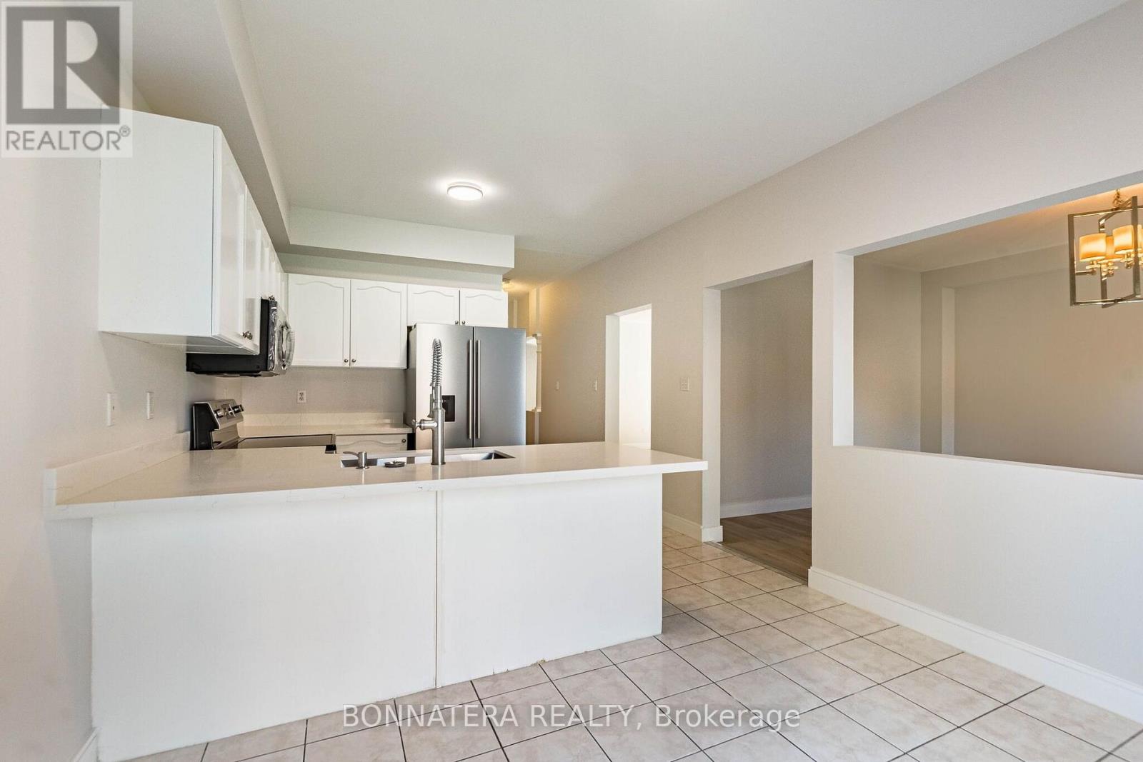 4297 Guildwood Way, Mississauga, Ontario  L5R 0A7 - Photo 21 - W13713368