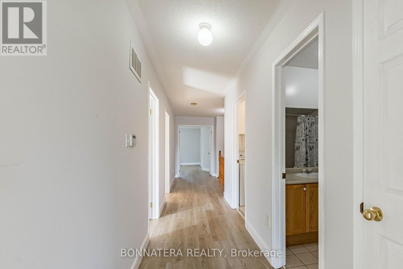 4297 Guildwood Way, Mississauga, Ontario  L5R 0A7 - Photo 31 - W13713368