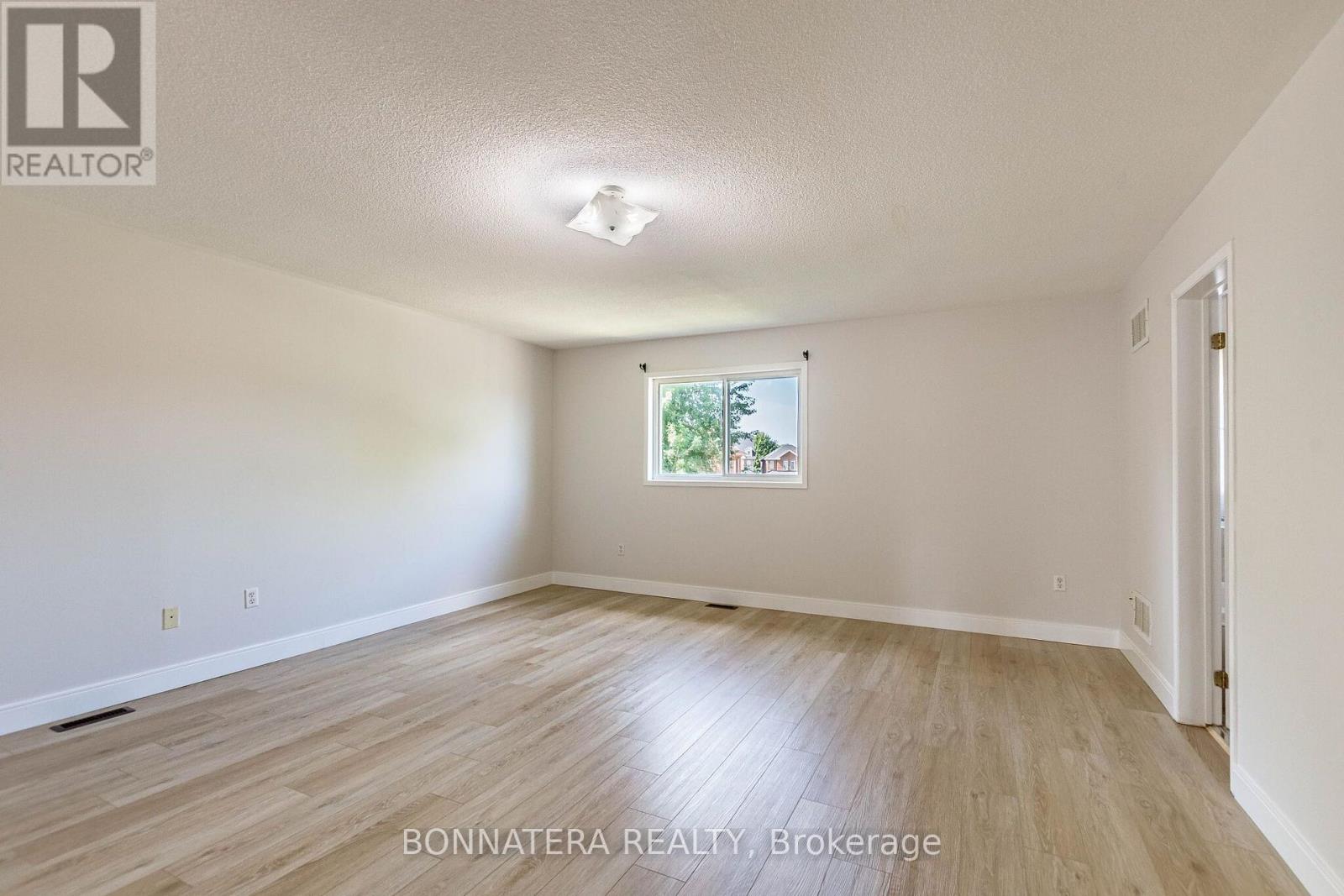 4297 Guildwood Way, Mississauga, Ontario  L5R 0A7 - Photo 33 - W13713368