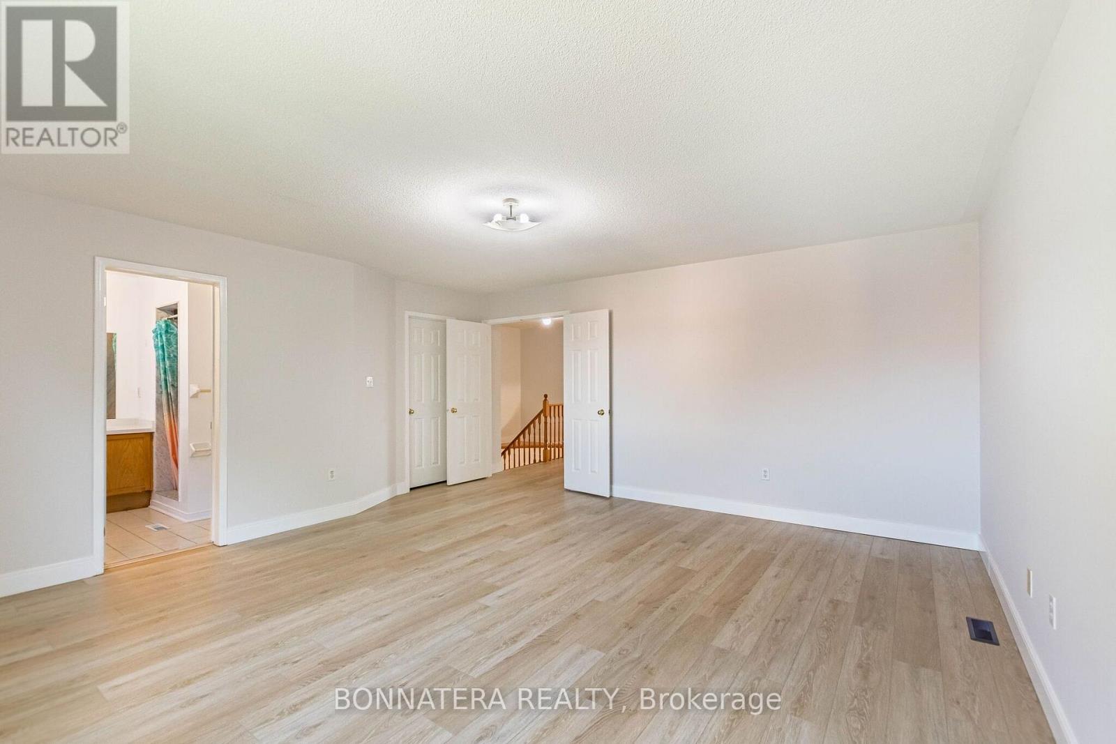 4297 Guildwood Way, Mississauga, Ontario  L5R 0A7 - Photo 37 - W13713368